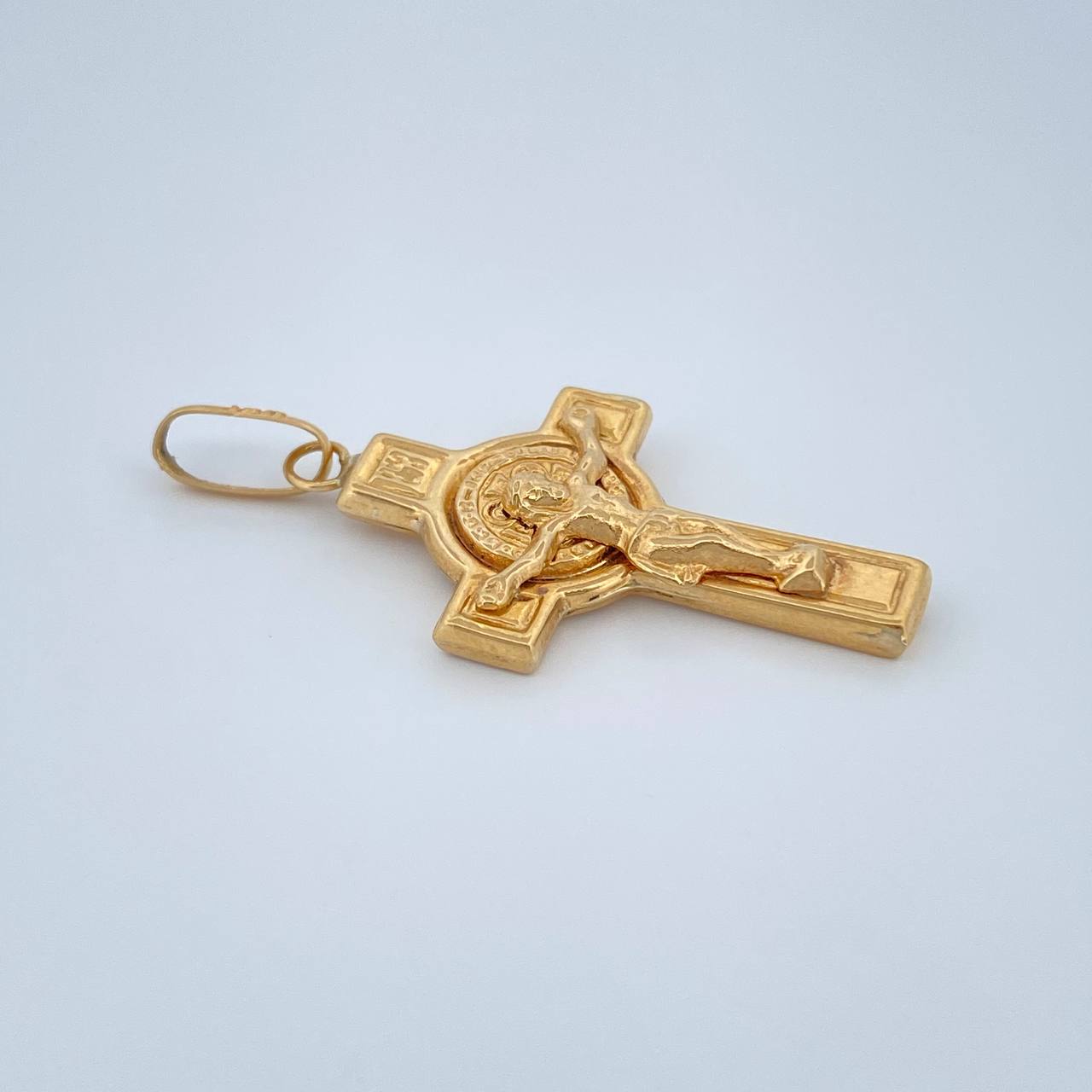 Dije Cruz Cristo 2gr / 3.9cm / Oro Amarillo 18K &
