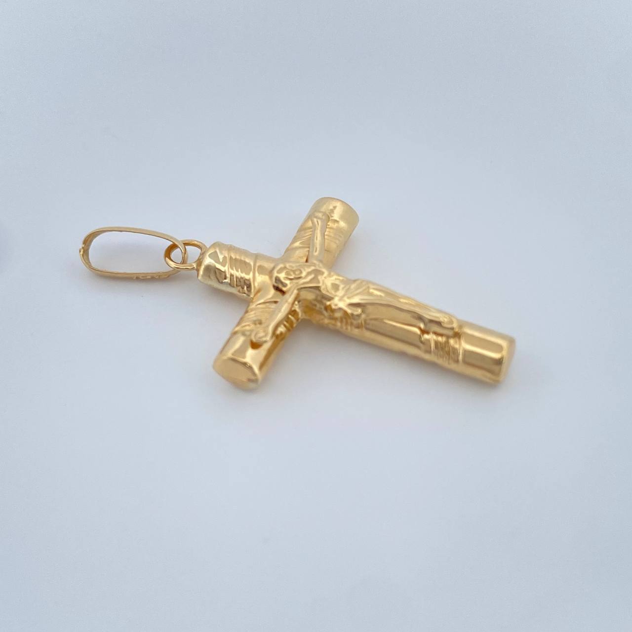 Dije Cruz Cristo 1.2gr / 3.2cm / Oro Amarillo 18K &