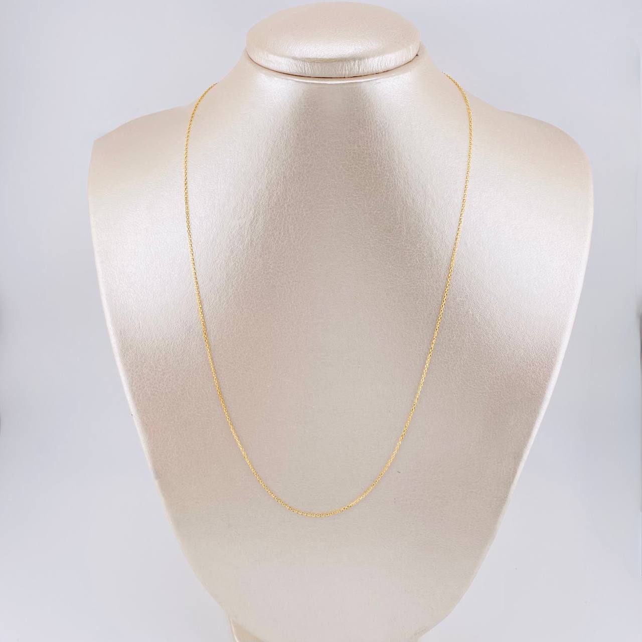 Cadena Aro Seguido 1.15 g / 45.2 cm / 0.9 mm Oro Amarillo 18K