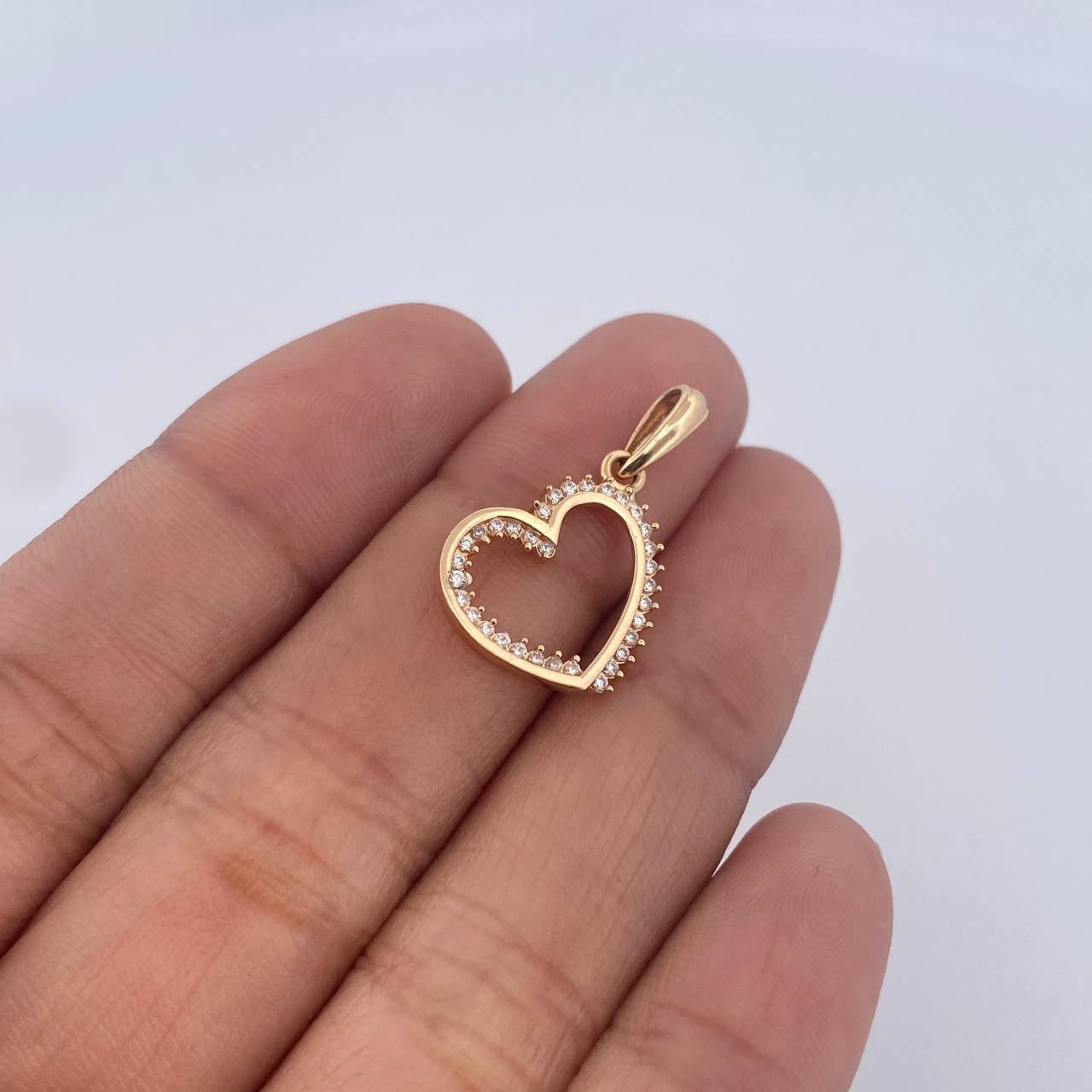 Dije Silueta Corazon 1.3gr / 2.2cm / Circones Blancos Oro Amarillo 18K &