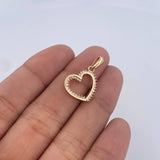 Dije Silueta Corazon 1.3gr / 2.2cm / Circones Blancos Oro Amarillo 18K &