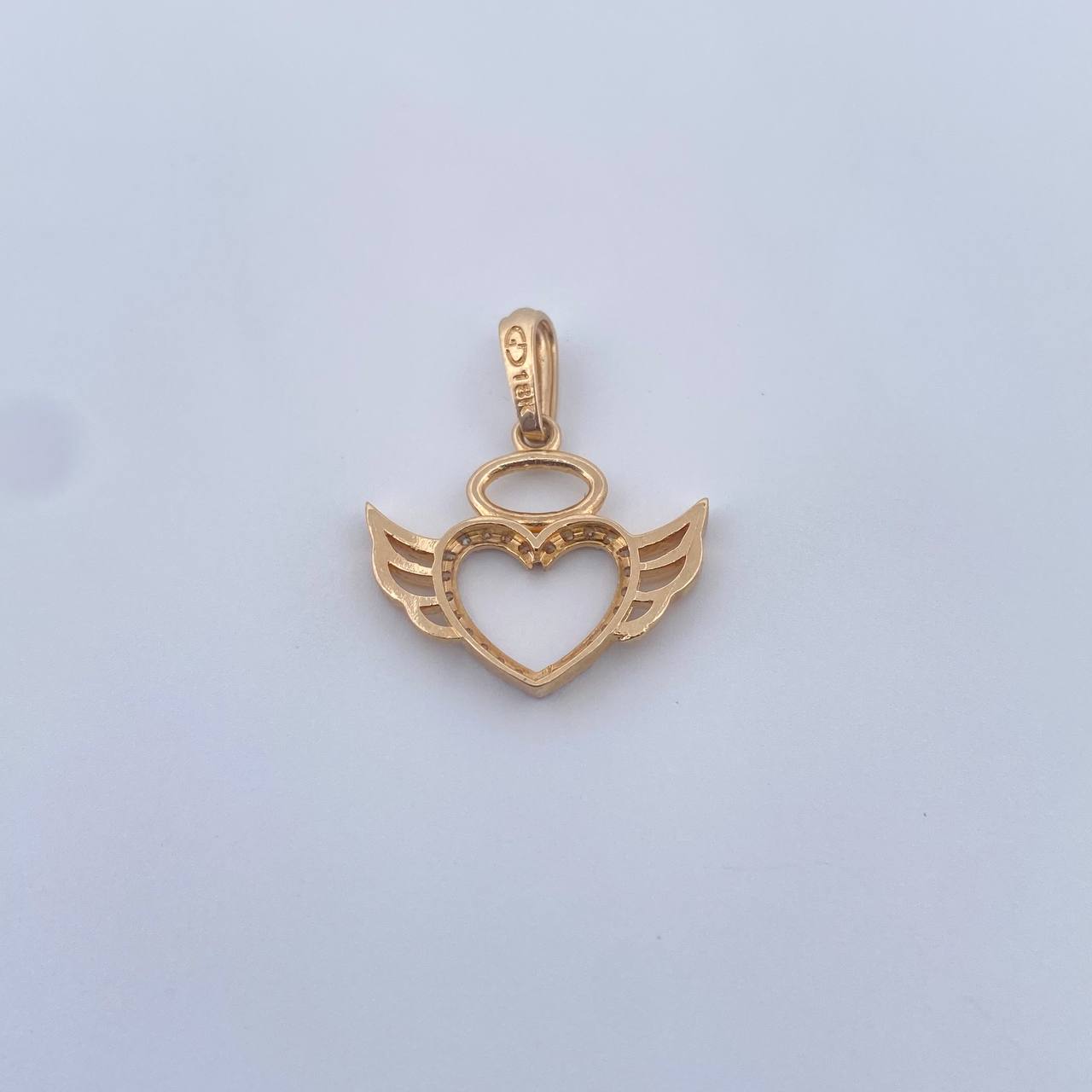 Dije Silueta Corazon Alas 1.55gr / 2.3cm / Circones Blancos Oro Amarillo 18K &