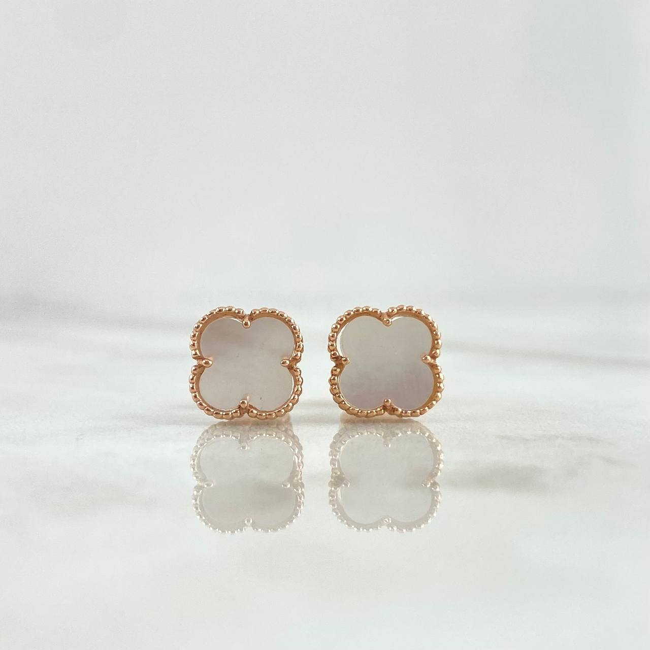 Topos Trebol VCyA 2.7gr / 8mm Nacar Blanco Borde Punteado Oro Rosa Nac.Esp. 18K ©