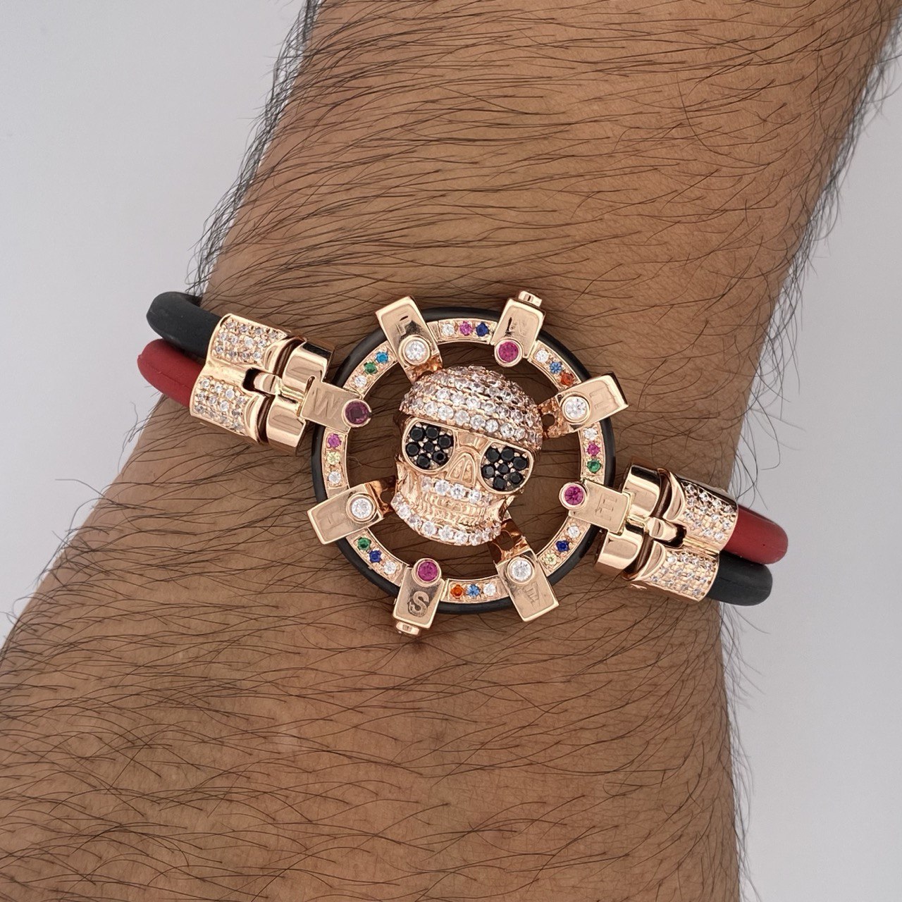Pulso Calavera Lentes 52gr / 20.5cm / Oro 18K $