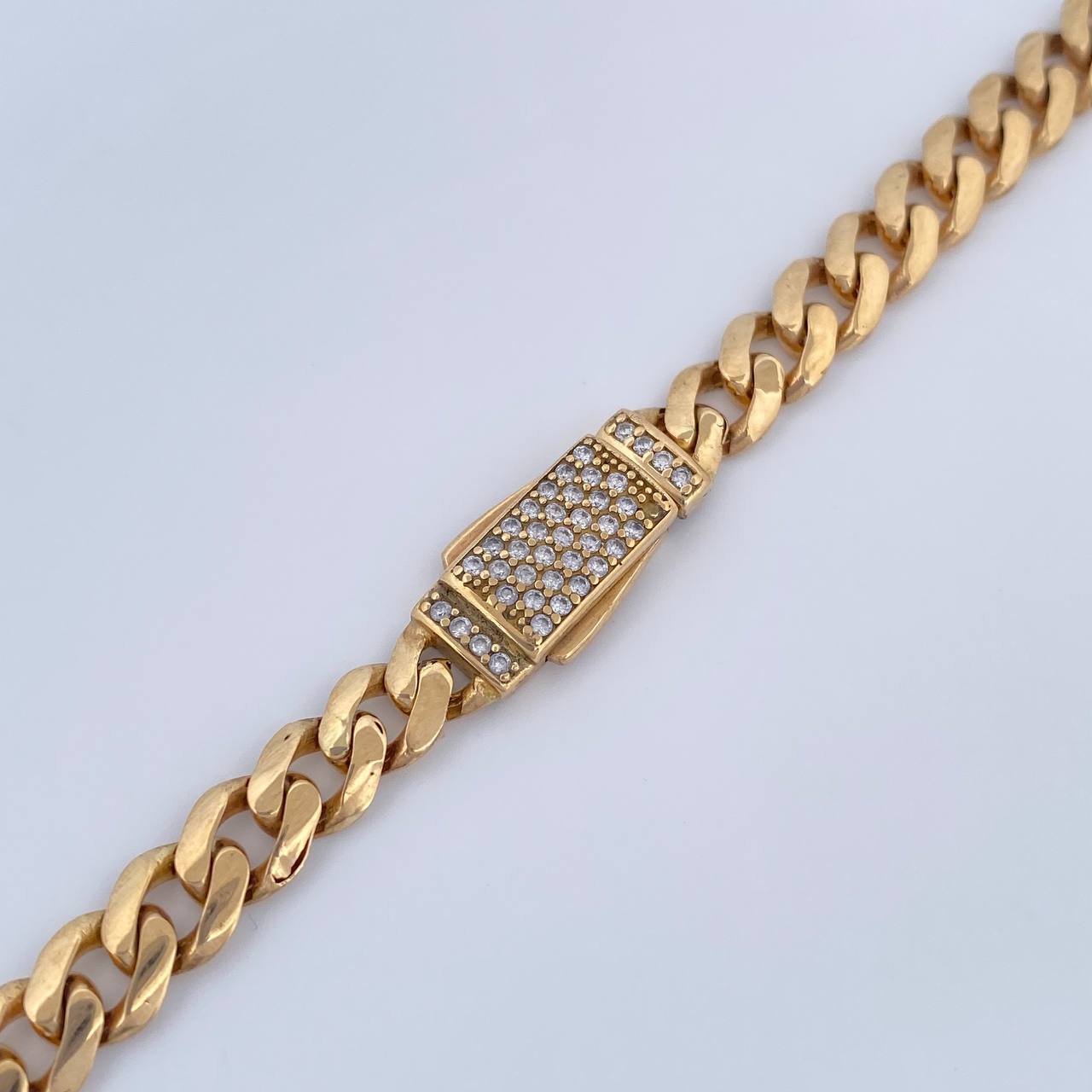 Cadena Cubana 25.9gr / 58.7cm / Nac.Esp. Oro 18K $