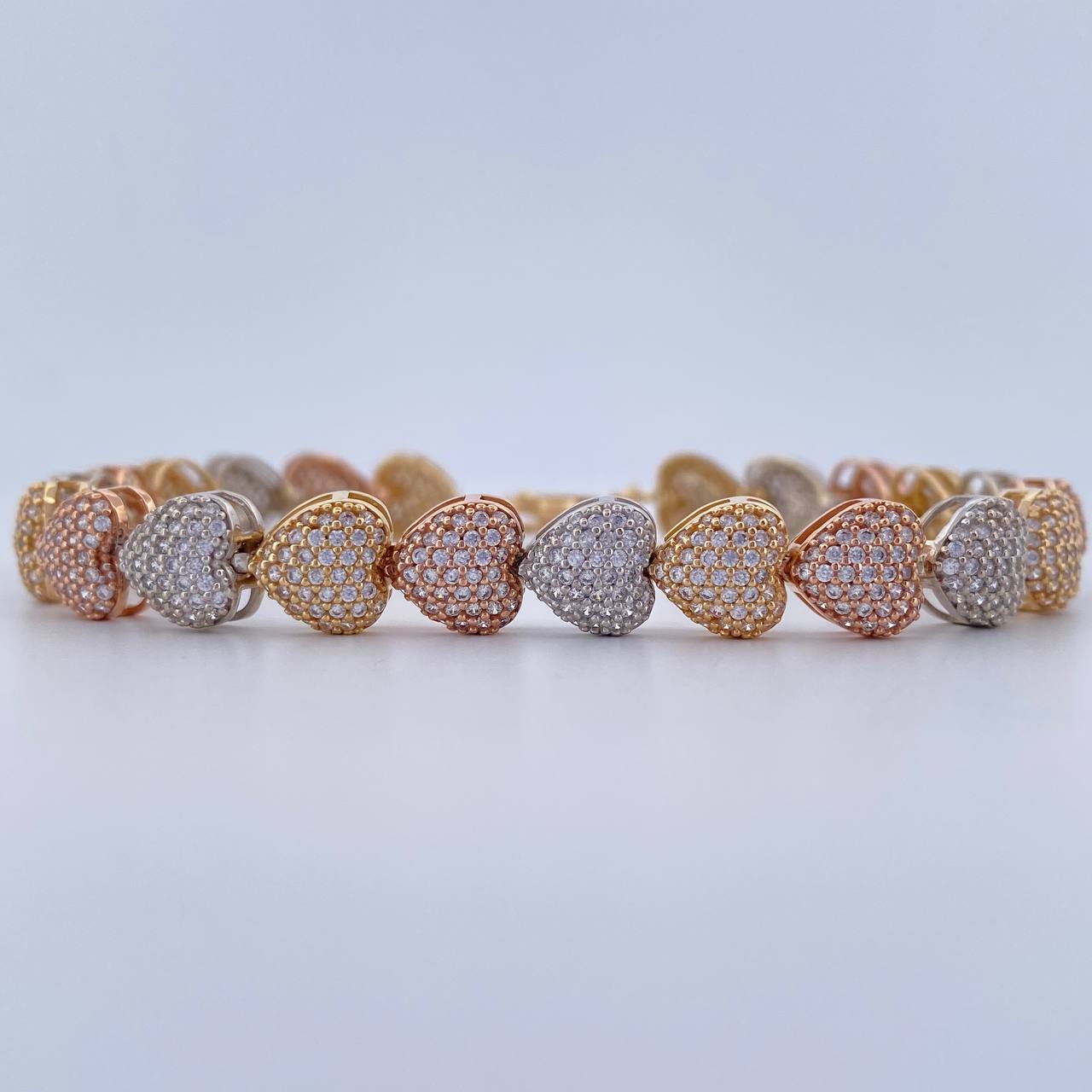 Pulso Reticulado Corazones 19.6gr / 19.5cm / Oro 18K $