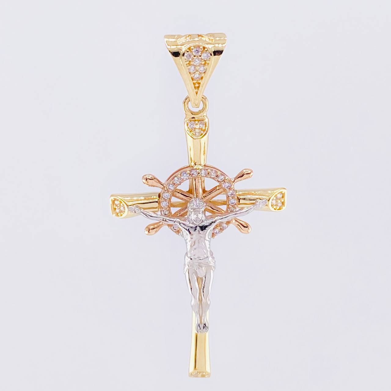 Dije Cruz Cristo Timón 5.25 g / 4.7 cm Tres Oros 18K