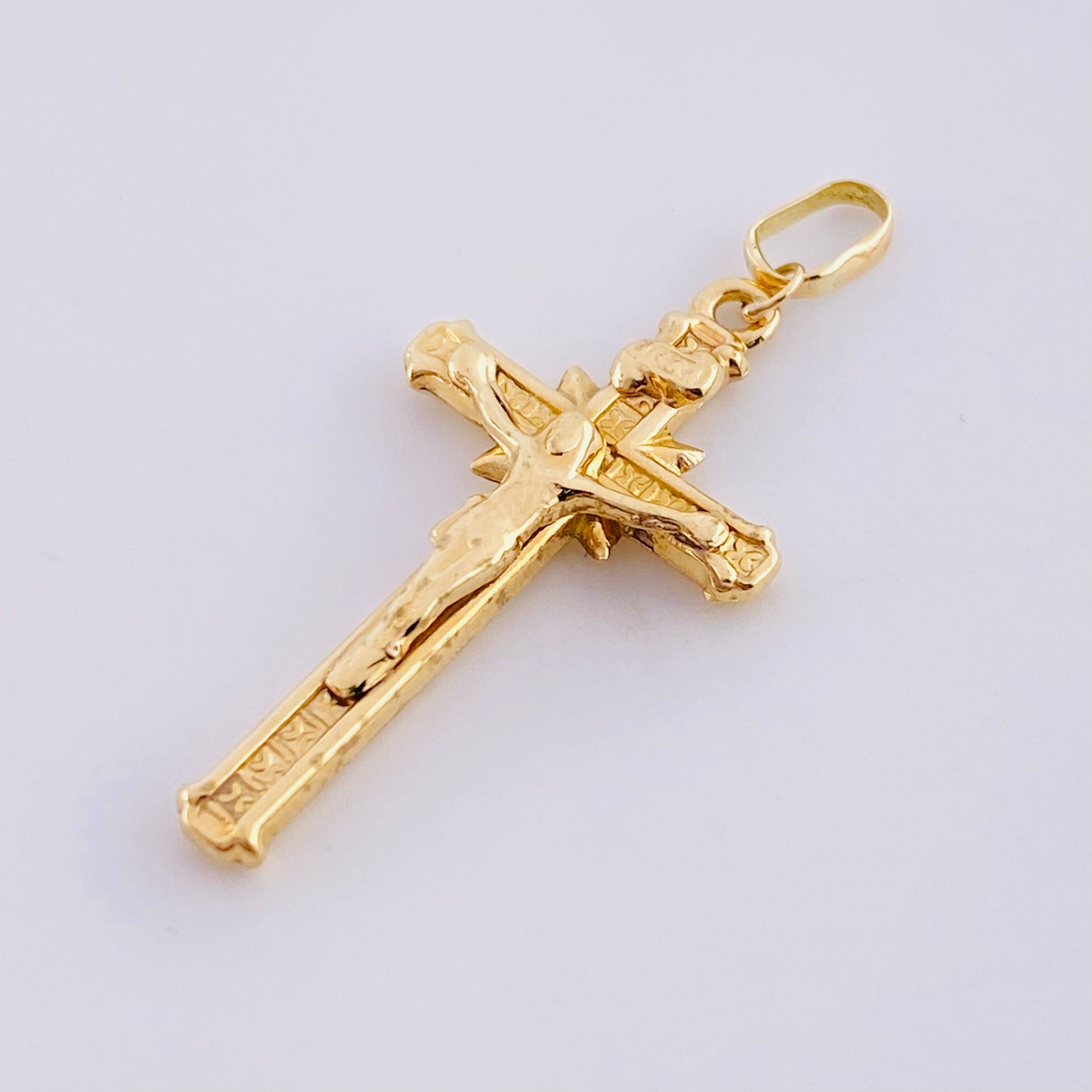 Dije Cruz Cristo 1.25 g / 3.4 cm Oro Amarillo 18K