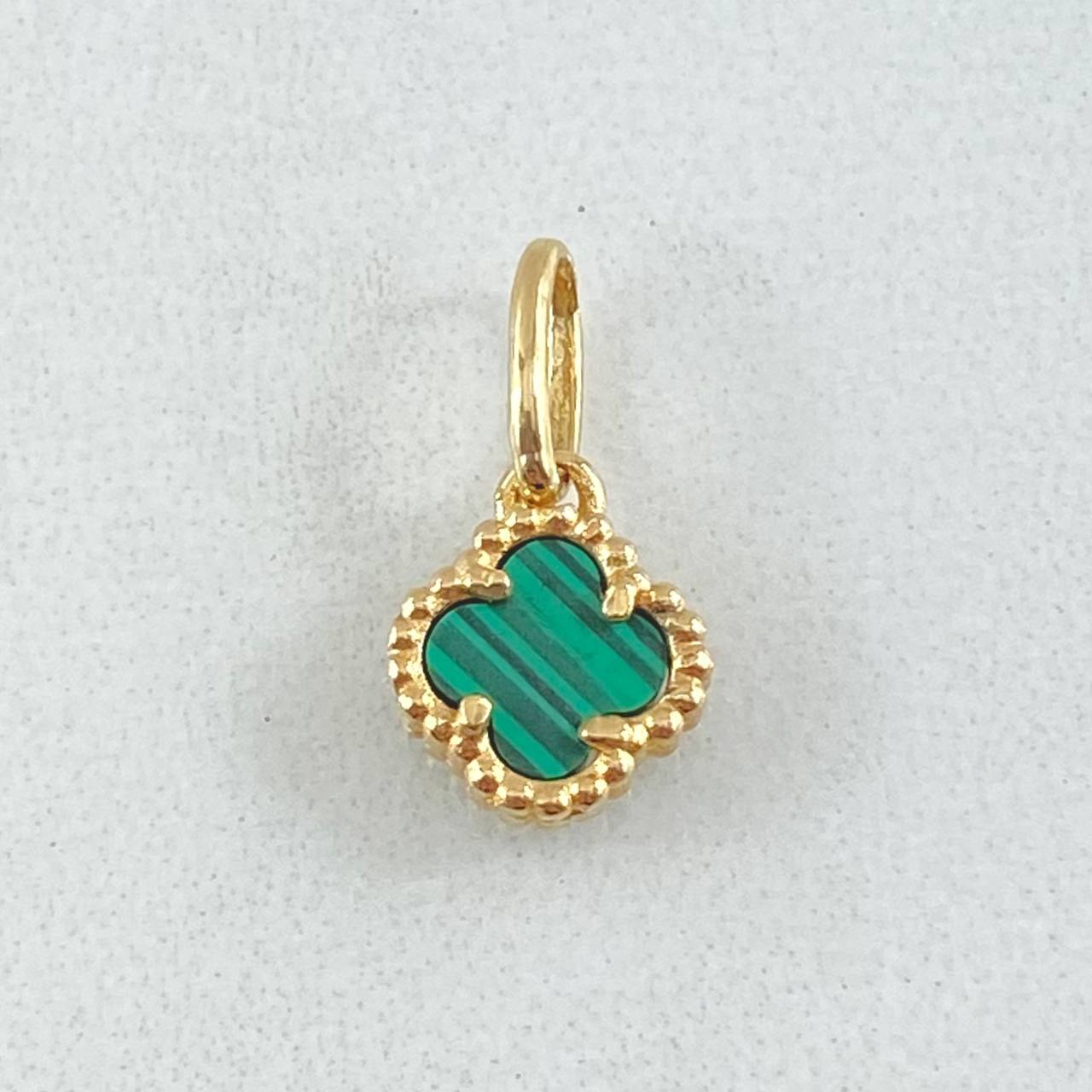 Dije Trebol Verde 0.95gr / 1.5cm / Oro Amarillo Nac.Esp. 18K