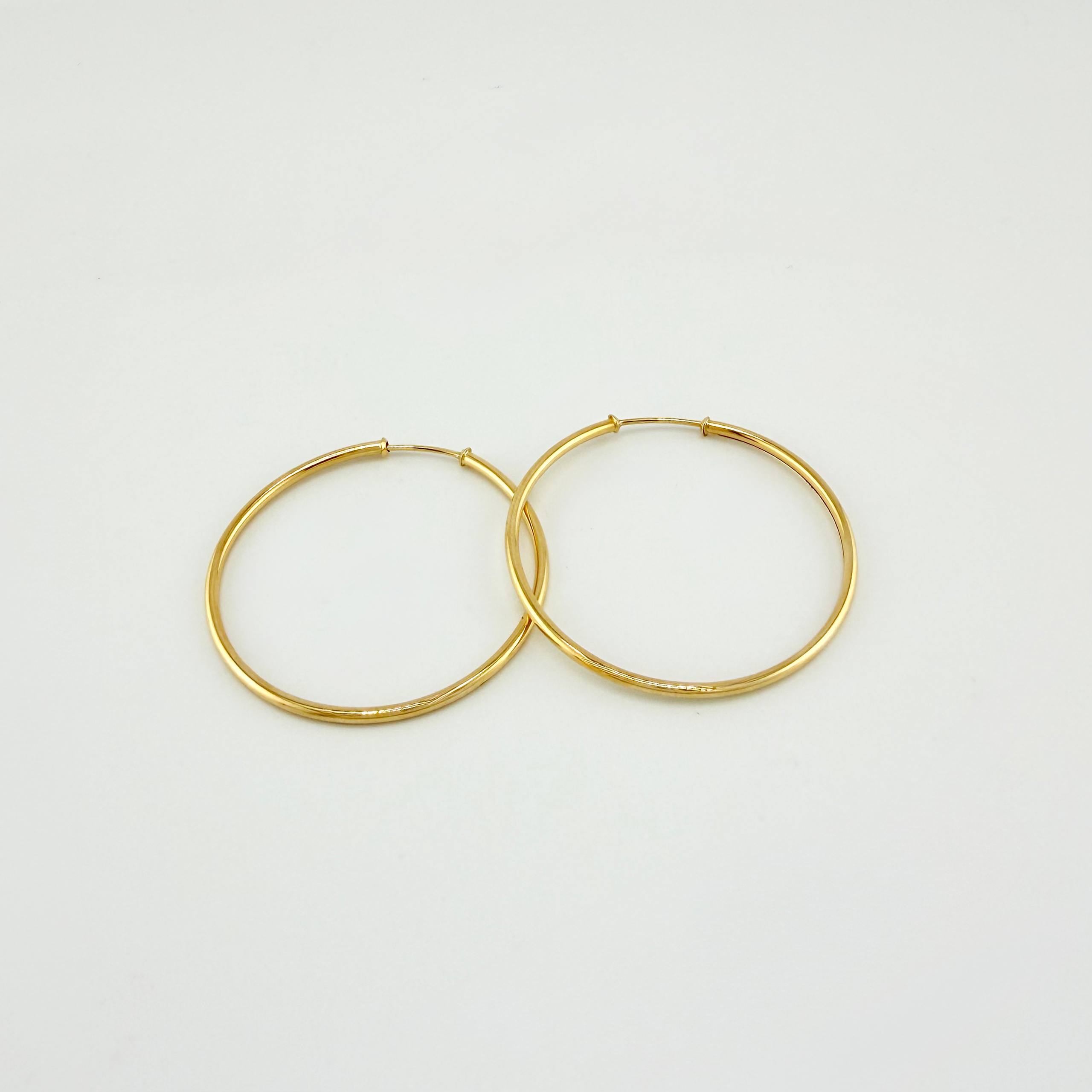 Candongas Aro Liso 2.2gr / 2.8cm / Oro Amarillo 18K ©