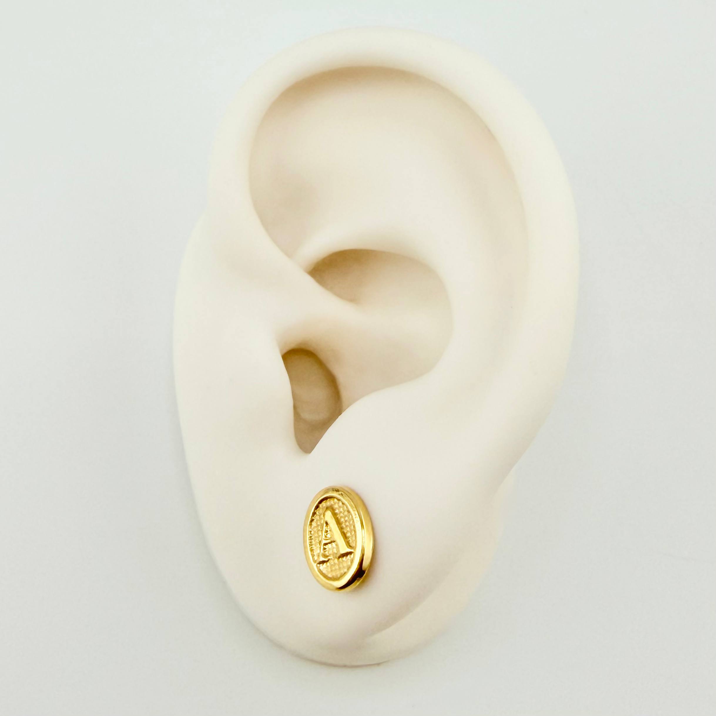 Topos Letra A 0.8gr / 7.4mm Oro Amarillo 18K *