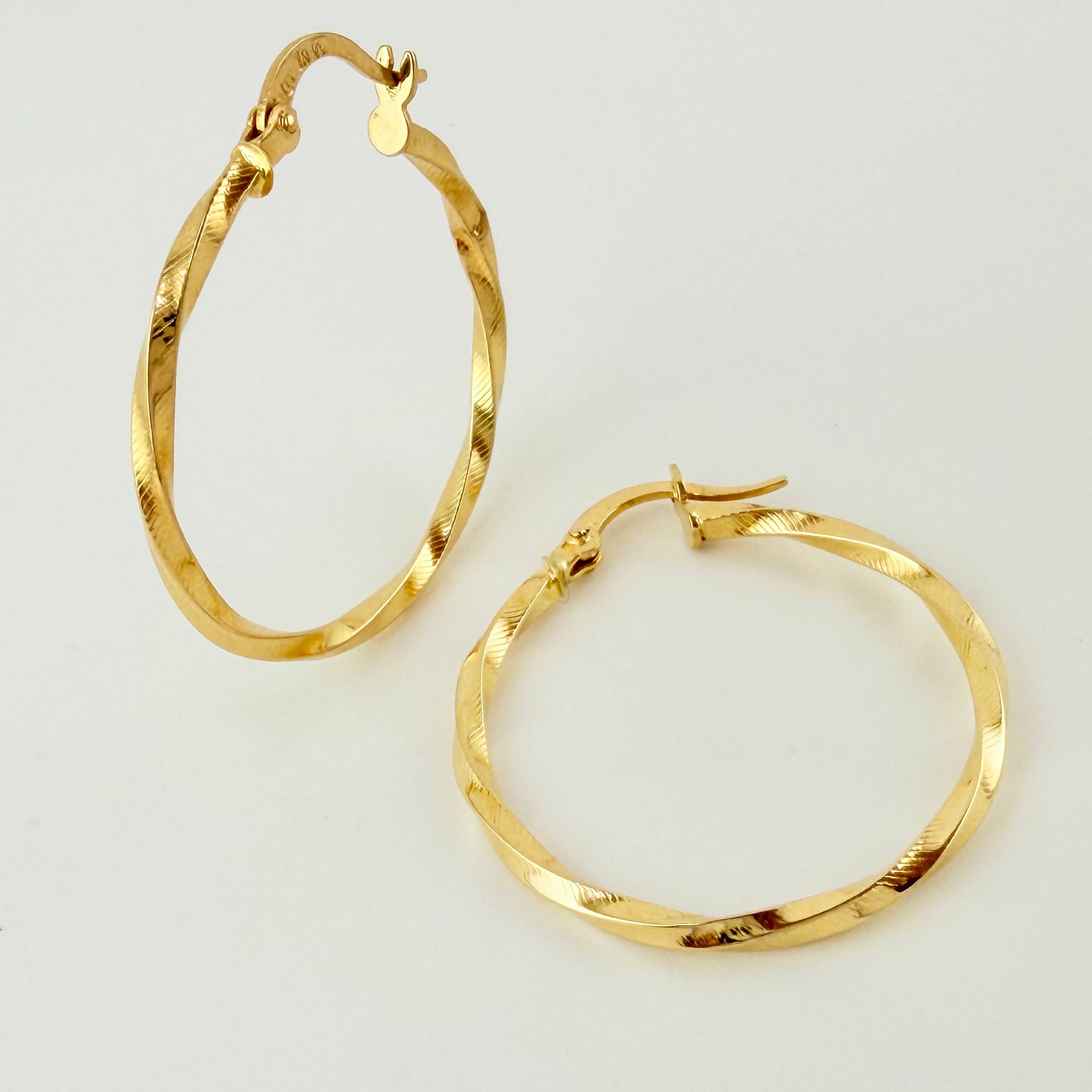 Candongas Deis 1.45gr / 3cm / Oro Amarillo 18K