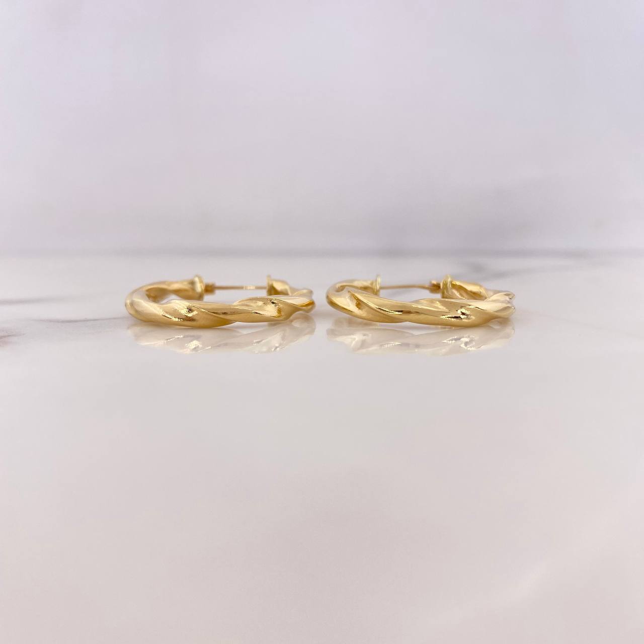 Candongas Nico 3.1gr / 2.8cm / Entorchadas Oro Amarillo 18K #