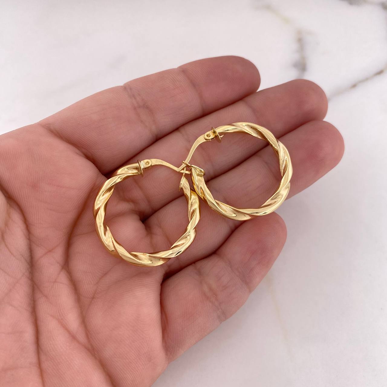 Candongas Nico 3.1gr / 2.8cm / Entorchadas Oro Amarillo 18K #