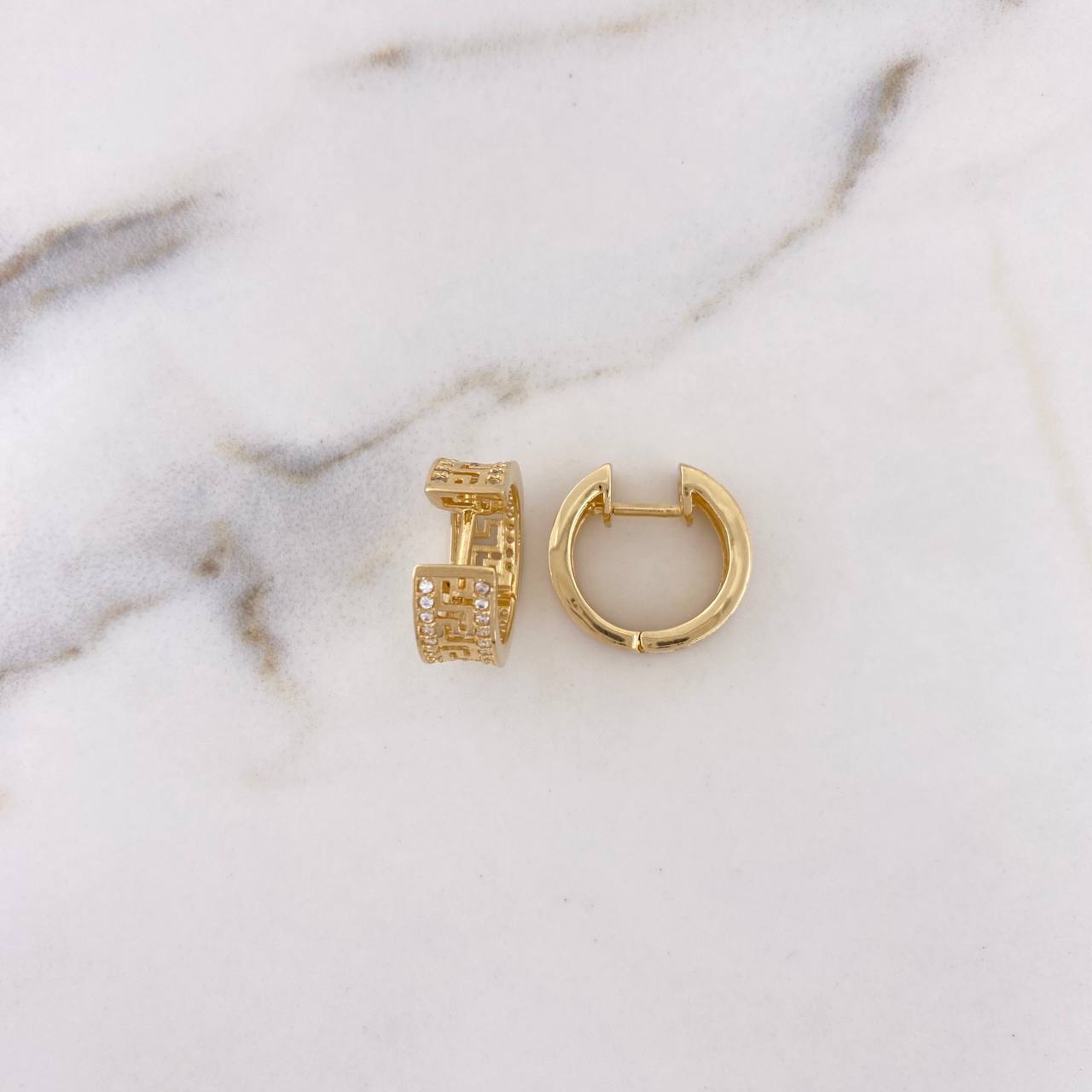 Candongas Tribal 7gr / 1.6cm / Circones Blancos Oro Amarillo 18K #