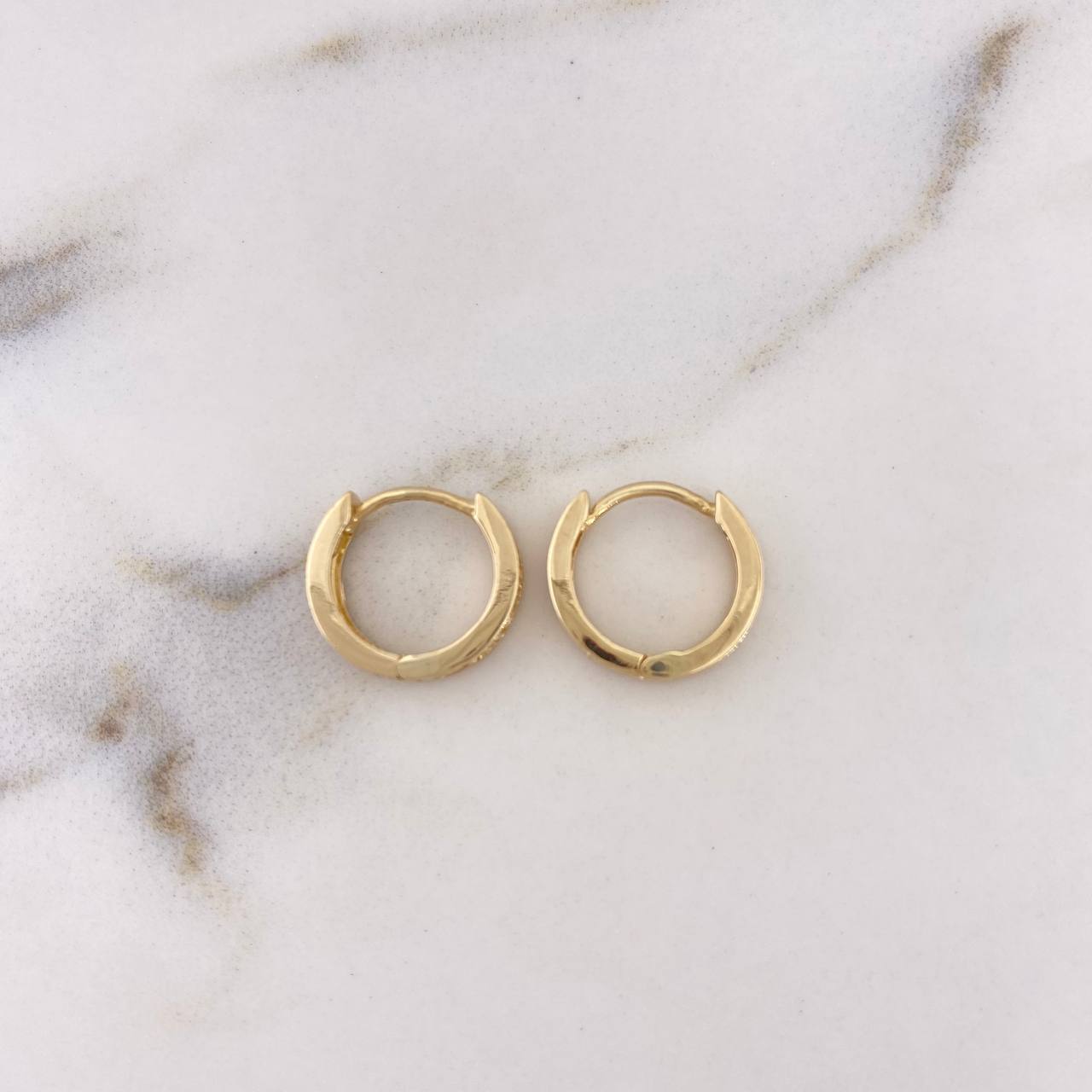 Candongas Tornillo 3.1gr / 1.3cm / Circones Blancos Oro Amarillo 18K #
