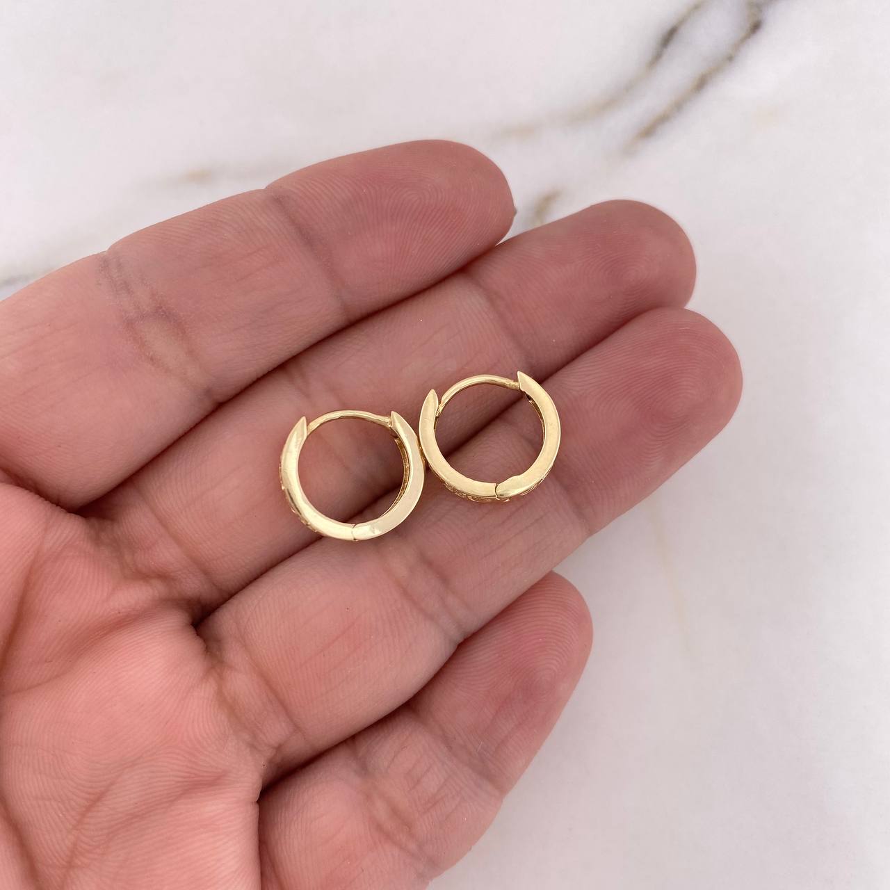 Candongas Tornillo 3.1gr / 1.3cm / Circones Blancos Oro Amarillo 18K #