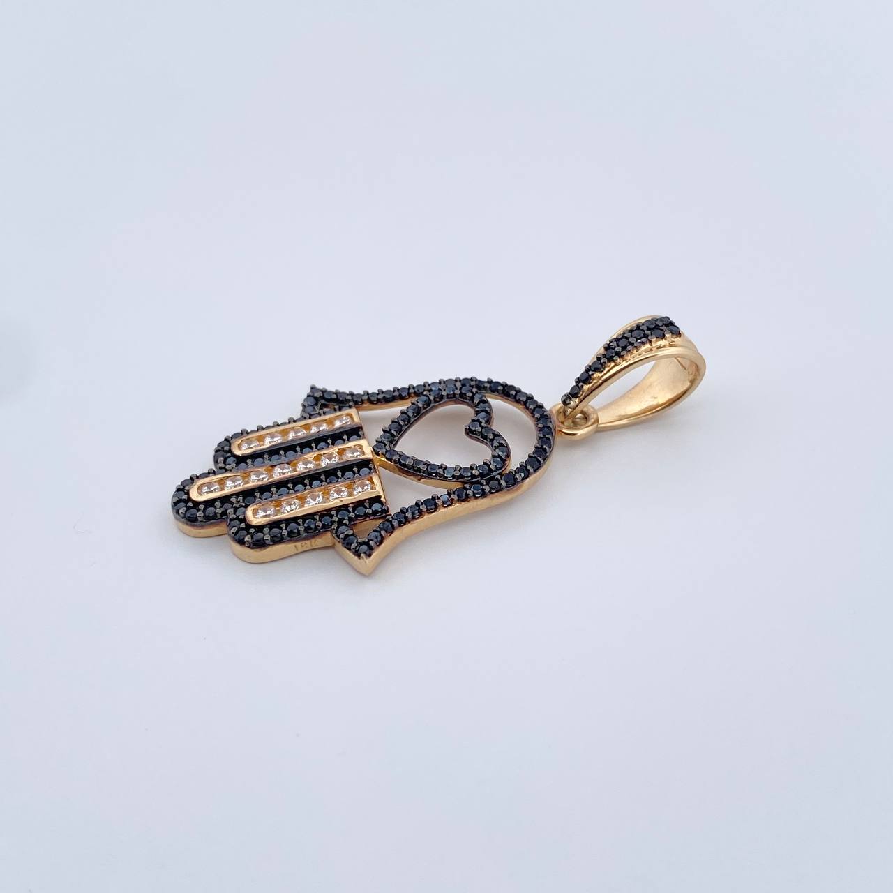 Dije Mano Hamsa 4.3gr / 4cm / Circones Negros Blancos Oro Amarillo 18K &