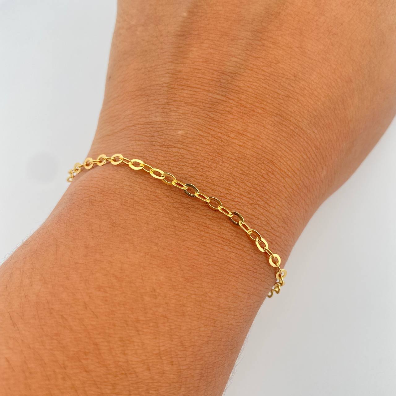 Pulso Aro Seguido 1.5gr / 18.1cm / 2.2mm Oro Amarillo 18K &