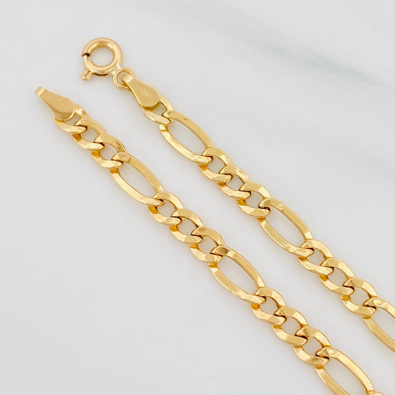 Pulso Figaro 2.35g / 20cm / 4.2mm Oro Amarillo 18K