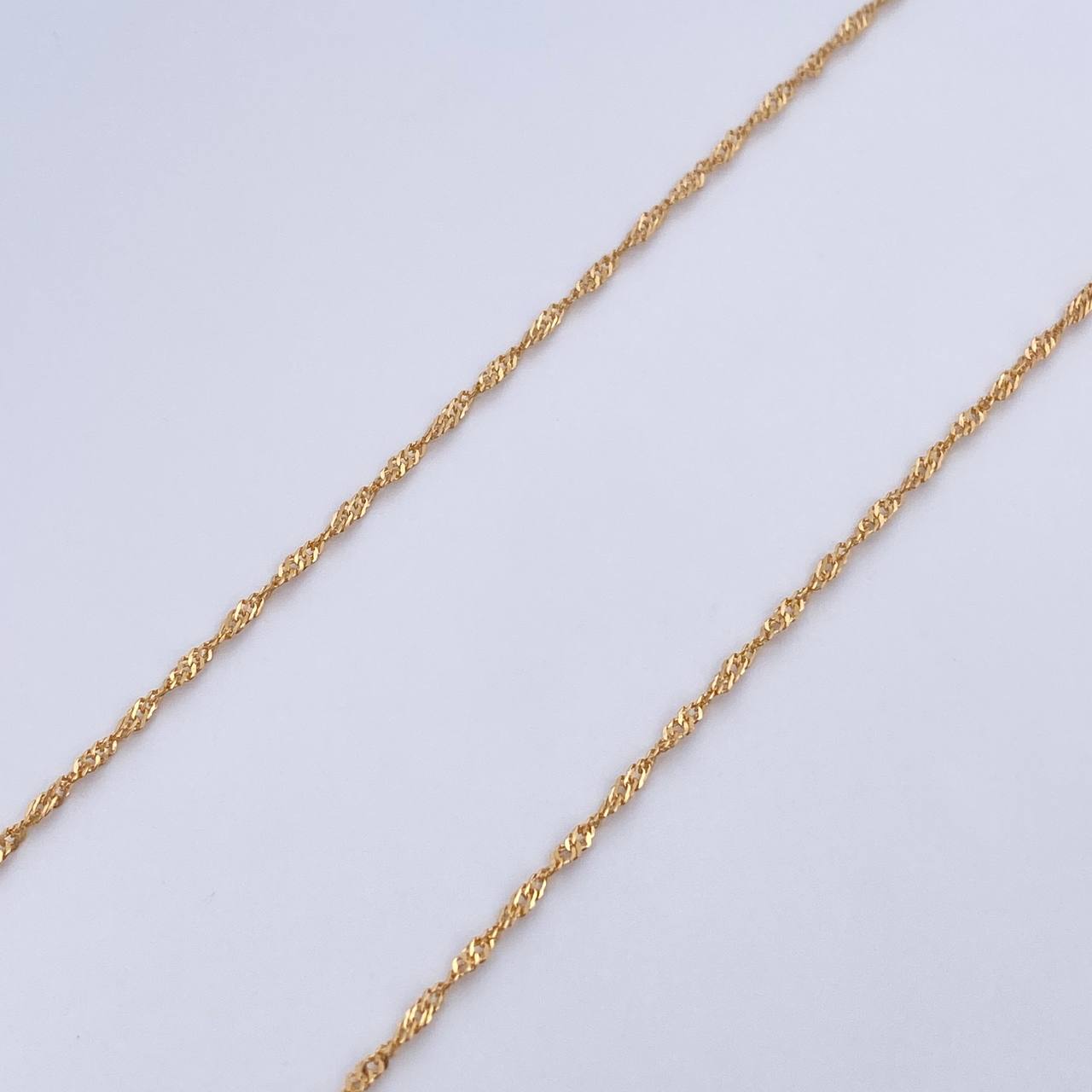 Set Cadena Singapur 1.25gr / 45cm / 0.9mm + Dije Virgen Milagrosa 0.45gr / 1.8cm Liso Oro Amarillo 18K (Oferta) &