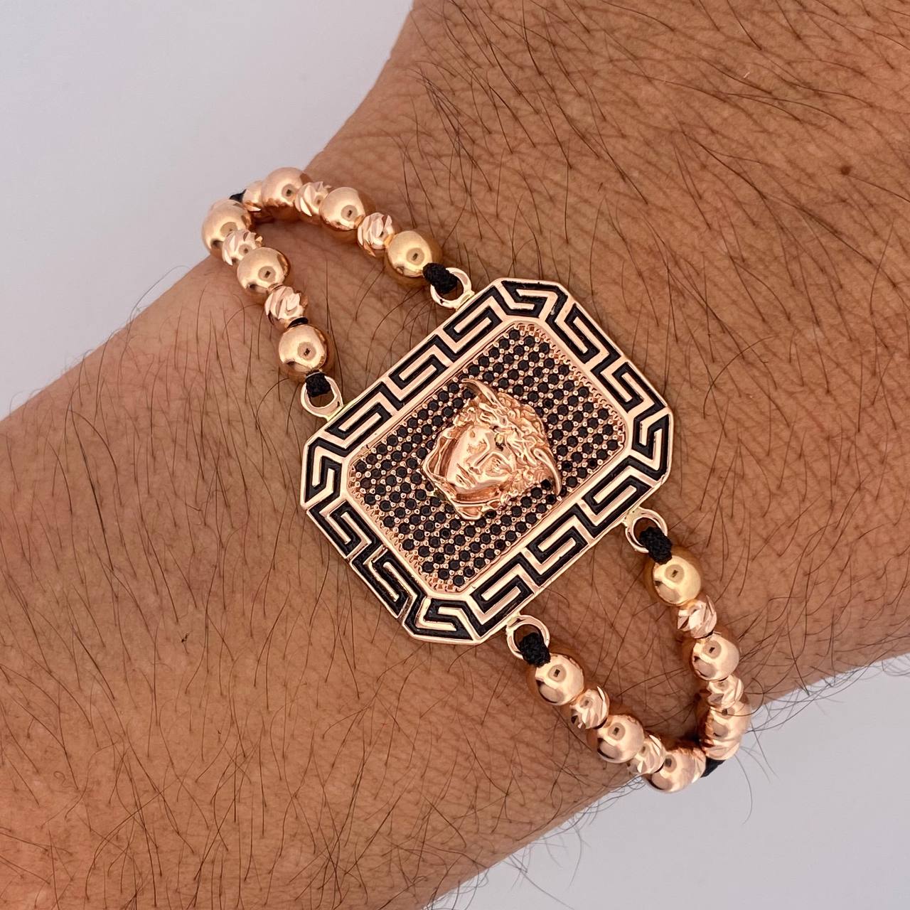 Pulsera Negra Medusa 10.8gr / Oro 18K $
