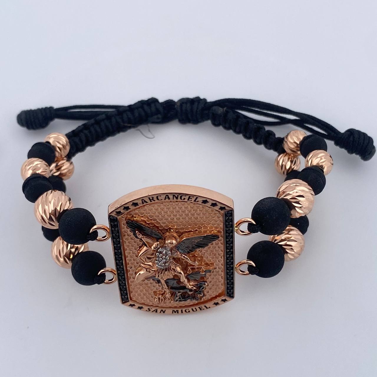Pulsera Negra San Miguel Arcángel 14.6gr / Oro 18K $