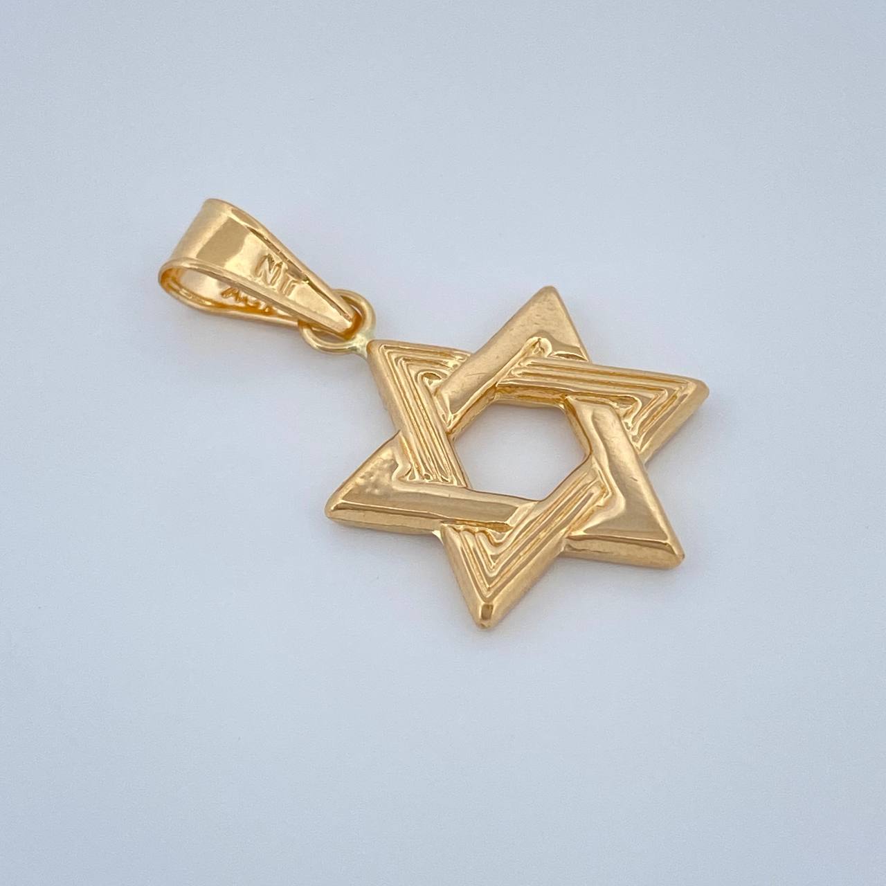 Dije Estrella de David 1.05gr / 2.8cm / Oro Amarillo 18K %