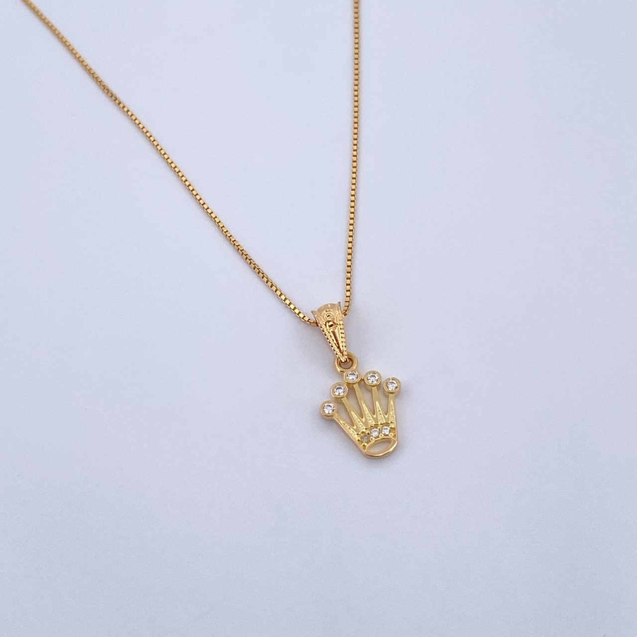 Set Cadena Veneciana 1.9gr / 51cm / 0.5mm + Dije Corona RX 0.8gr / 1.8cm Circones Blancos Oro Amarillo 18K (Oferta) &