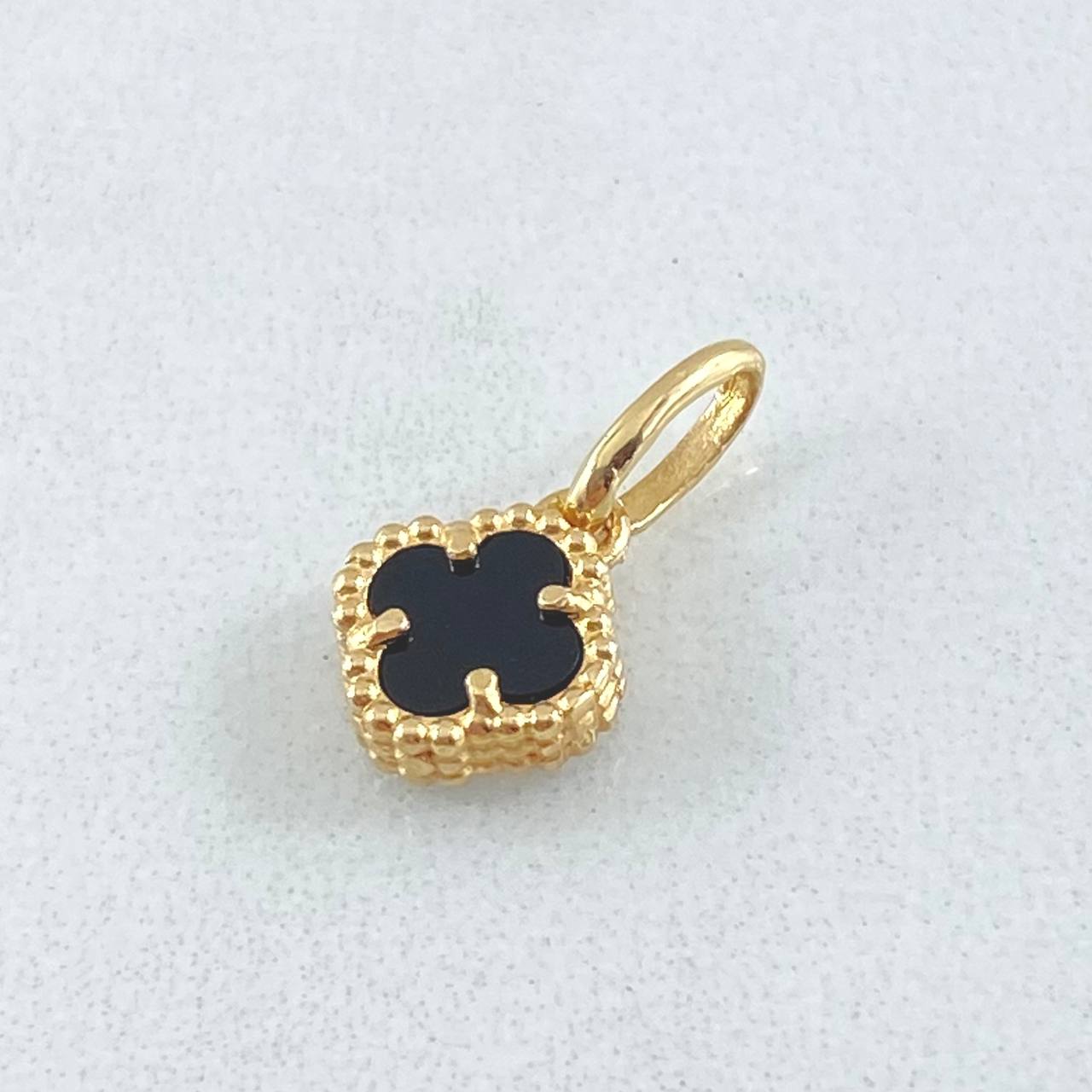 Dije Trebol Negro 1gr / 1.5cm / Oro Amarillo Nac.Esp. 18K *