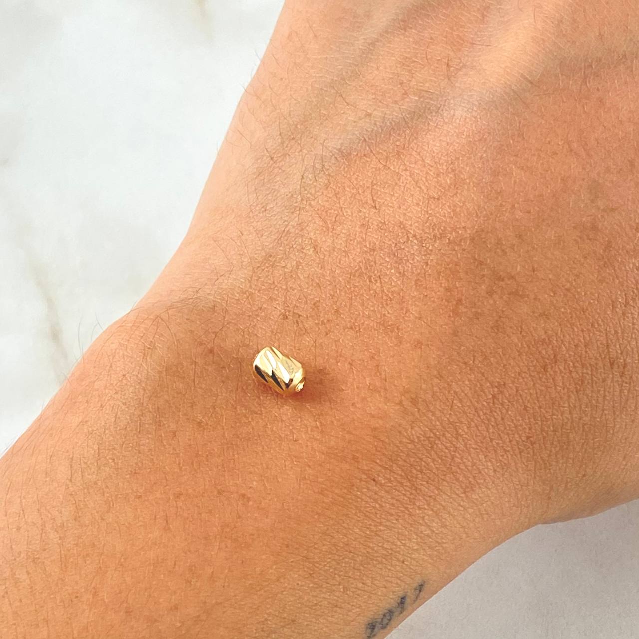 Herraje Cilindro Diamantado 0.15gr / Oro 18K ©