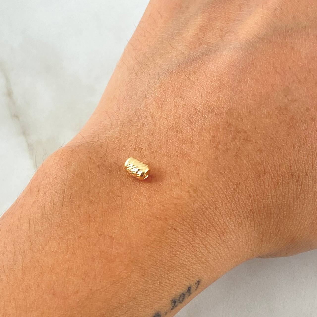 Herraje Cilindro Diamantado 0.15gr / Oro 18K ©