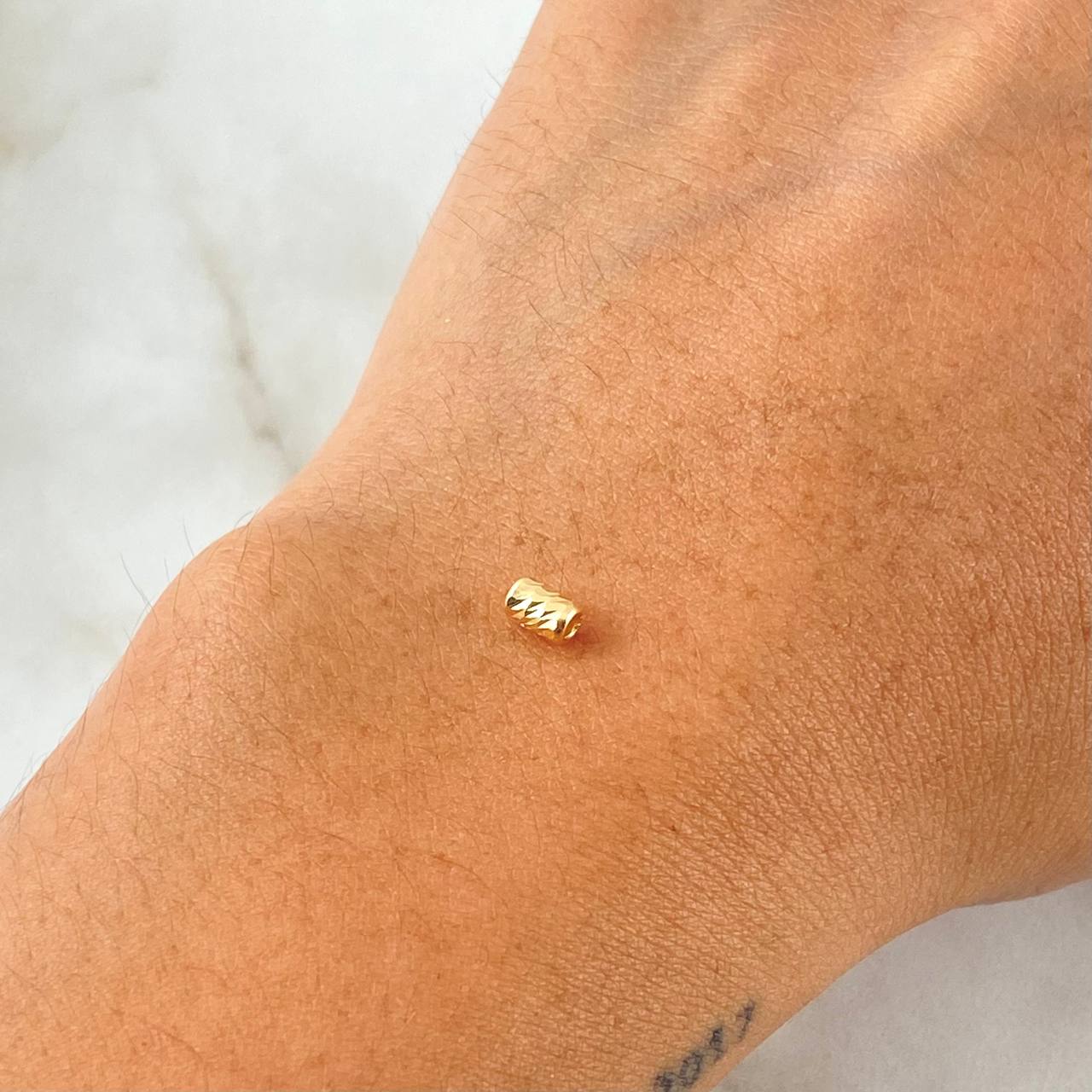 Herraje Cilindro Diamantado 0.1gr / Oro 18K ©