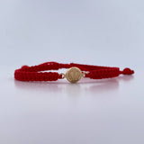 Pulsera Roja Letra V 0.4gr / Oro Amarillo 18K &