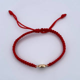 Pulsera Roja Letra V 0.4gr / Oro Amarillo 18K &