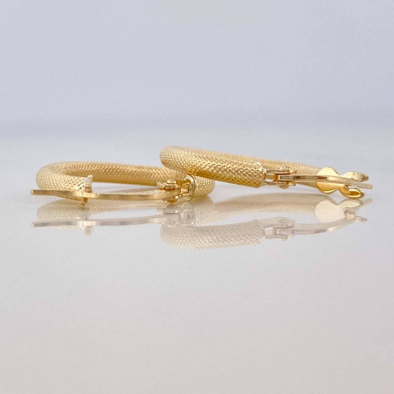 Candongas Cloe Escamada 1.9 g / 2 cm Oro Amarillo 18K