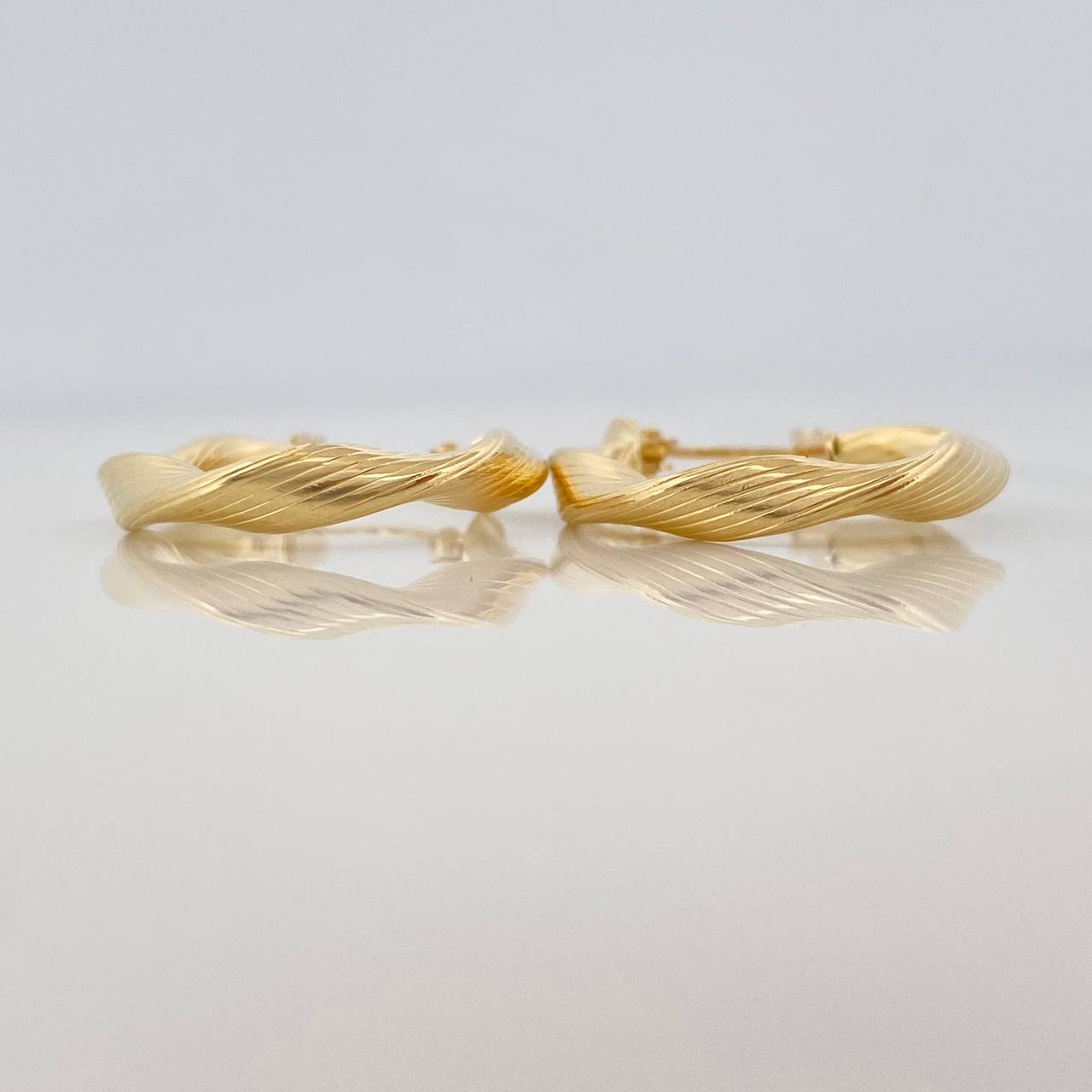 Candongas Bella 1.9 g / 2.4 cm Oro Amarillo 18K