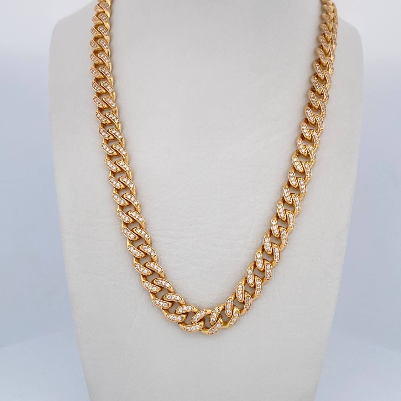 Cadena Cubana 50.6gr / 61cm / Nac.Esp. Oro 18K $