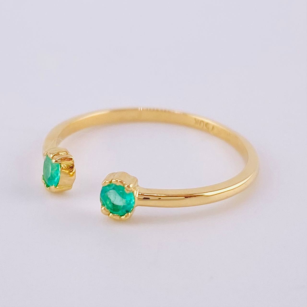 Anillo Abrazo Medio Dedo 18Pts 1.25 g / T6 1/2 Oro Amarillo 18K
