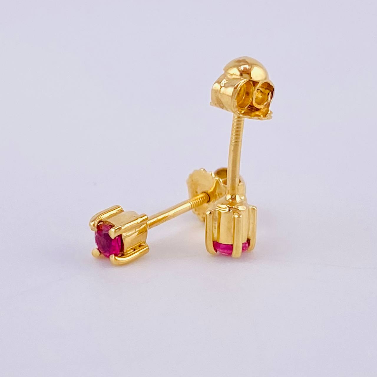 Topos Cuatro Garras Rubies 20Pts 1.05 g / 3 mm Oro Amarillo 18K