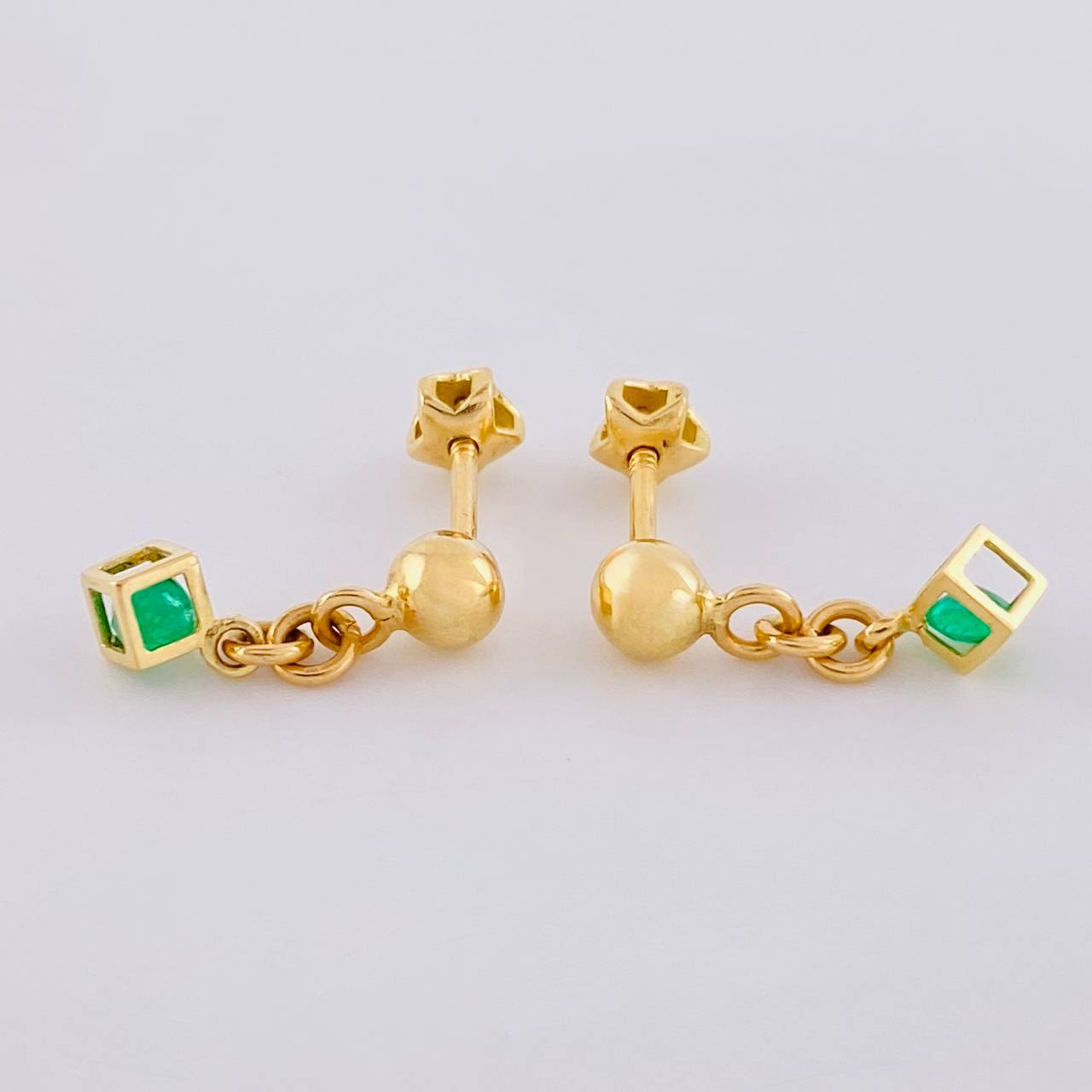 Topos Cubo Esmeralda 15Pts 1.5 g / 1.4 cm Oro Amarillo 18K