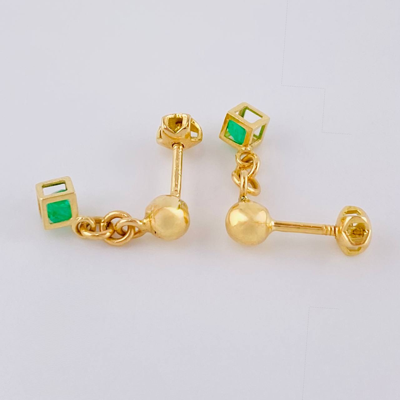 Topos Cubo Esmeralda 15Pts 1.5 g / 1.4 cm Oro Amarillo 18K
