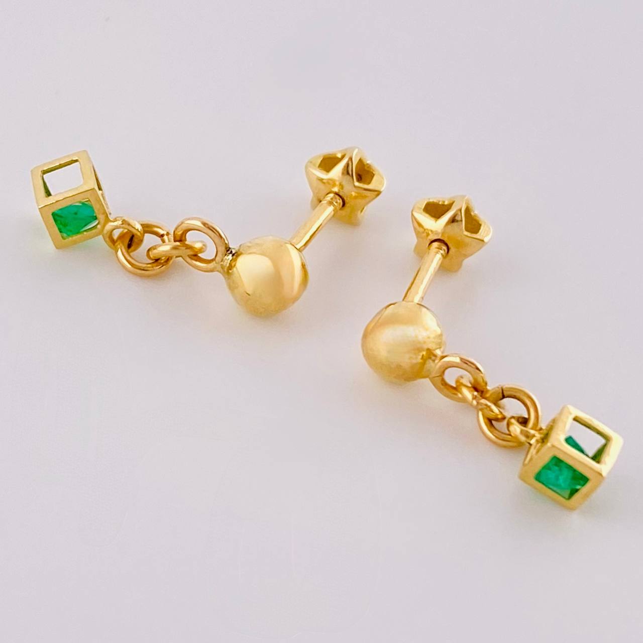 Topos Cubo Esmeralda 15Pts 1.5 g / 1.4 cm Oro Amarillo 18K