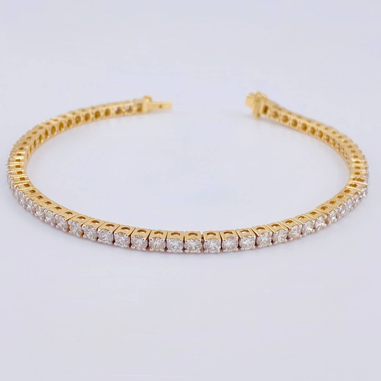 Pulso Tenis Diamantes 3,79 Qts 11.05 g / 18.1 cm / 2.6 mm Oro Amarillo 18K