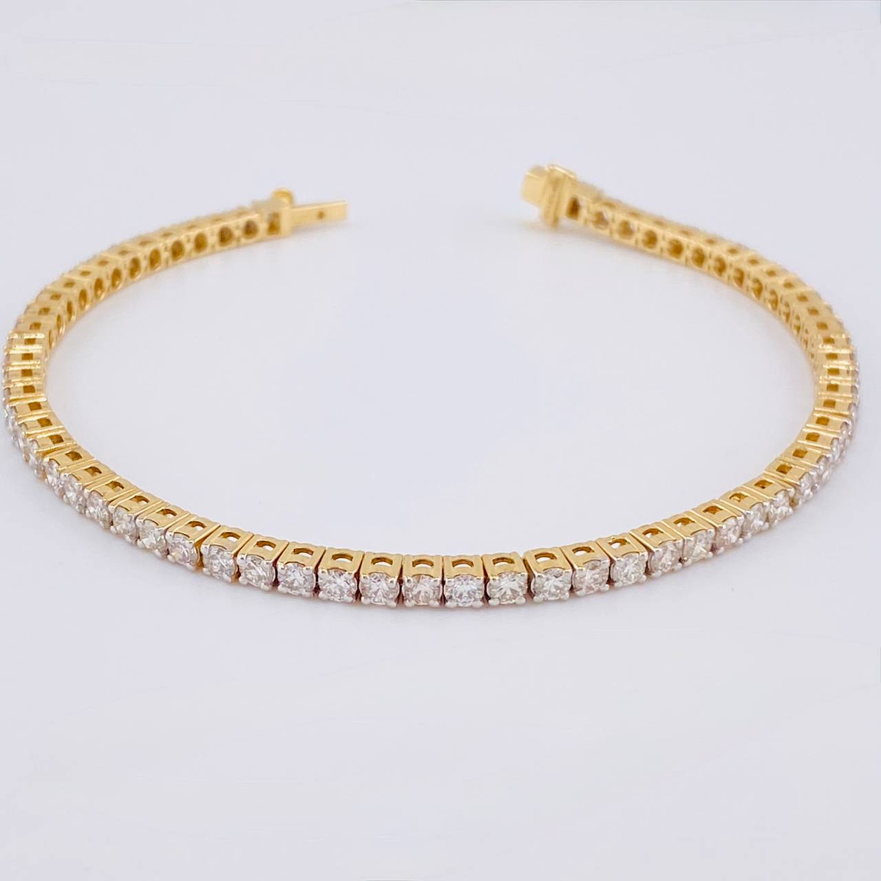 Pulso Tenis Diamantes 3,79 Qts 11.05 g / 18.1 cm / 2.6 mm Oro Amarillo 18K