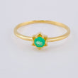 Anillo Flor Estrellado 1.35 g / T7 Oro Amarillo 18K