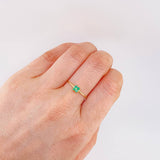 Anillo Flor Trebol Esmeralda 13Pts 0.95 g / T8 1/2 Oro Amarillo 18K