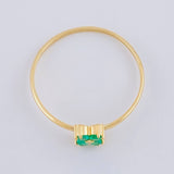 Anillo Flor Trebol Esmeralda 13Pts 0.95 g / T8 1/2 Oro Amarillo 18K