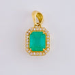 Dije Marco Cuadrado Tridimensional Esmeralda 2,54 Qts 20Pts 3.5 g / 2.1 cm Oro Amarillo 18K