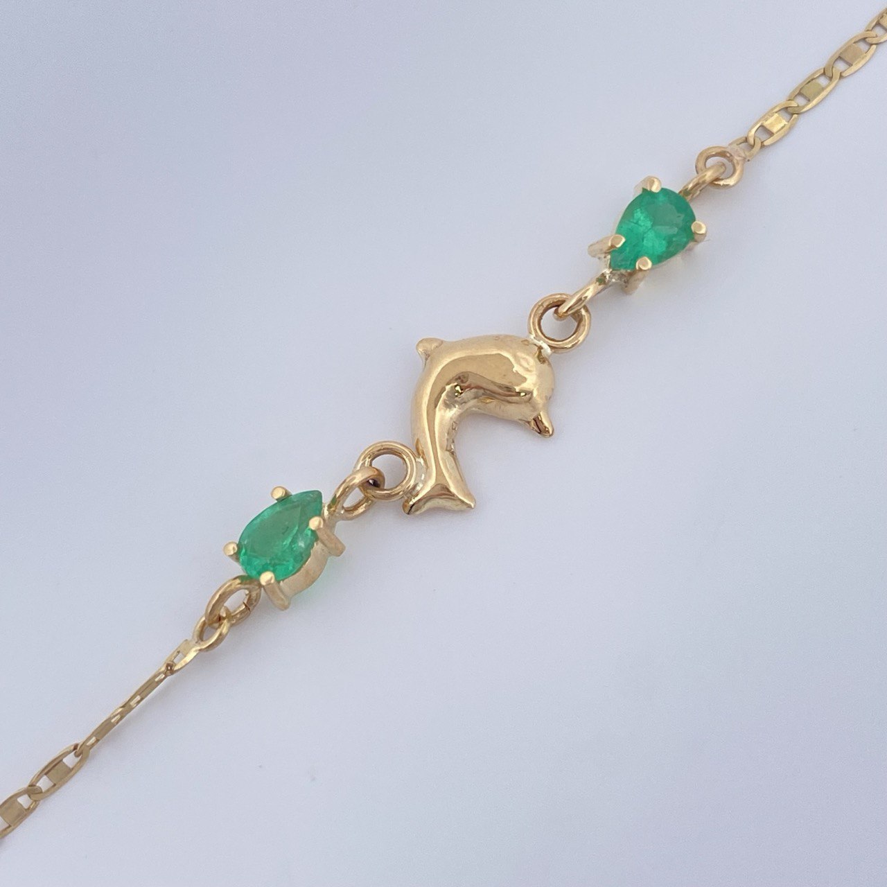 Pulso Escalera Plana Delfin Esmeralda 1.35gr / 18cm / Oro Amarillo 18K %